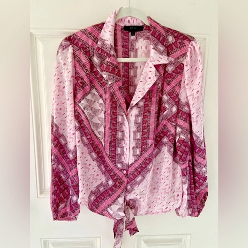 Long sleeve buttoned silky blouse